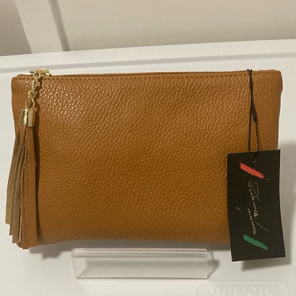 NWT Silvano Borgatti Leather Bag with Top Zipper, Tassel and Detachable Chain. - Picture 2 of 8